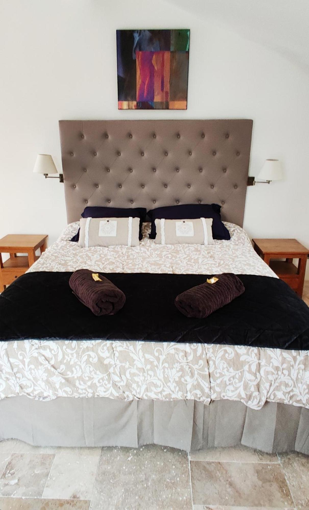 Chambre Cosy Avec Terrasse Sur La Colline Boisee, Parking Prive, Jardin, Calme, Climatisation, 10 Mn Pont Du Gard Num7 روشيفورْ دو جارْ المظهر الخارجي الصورة