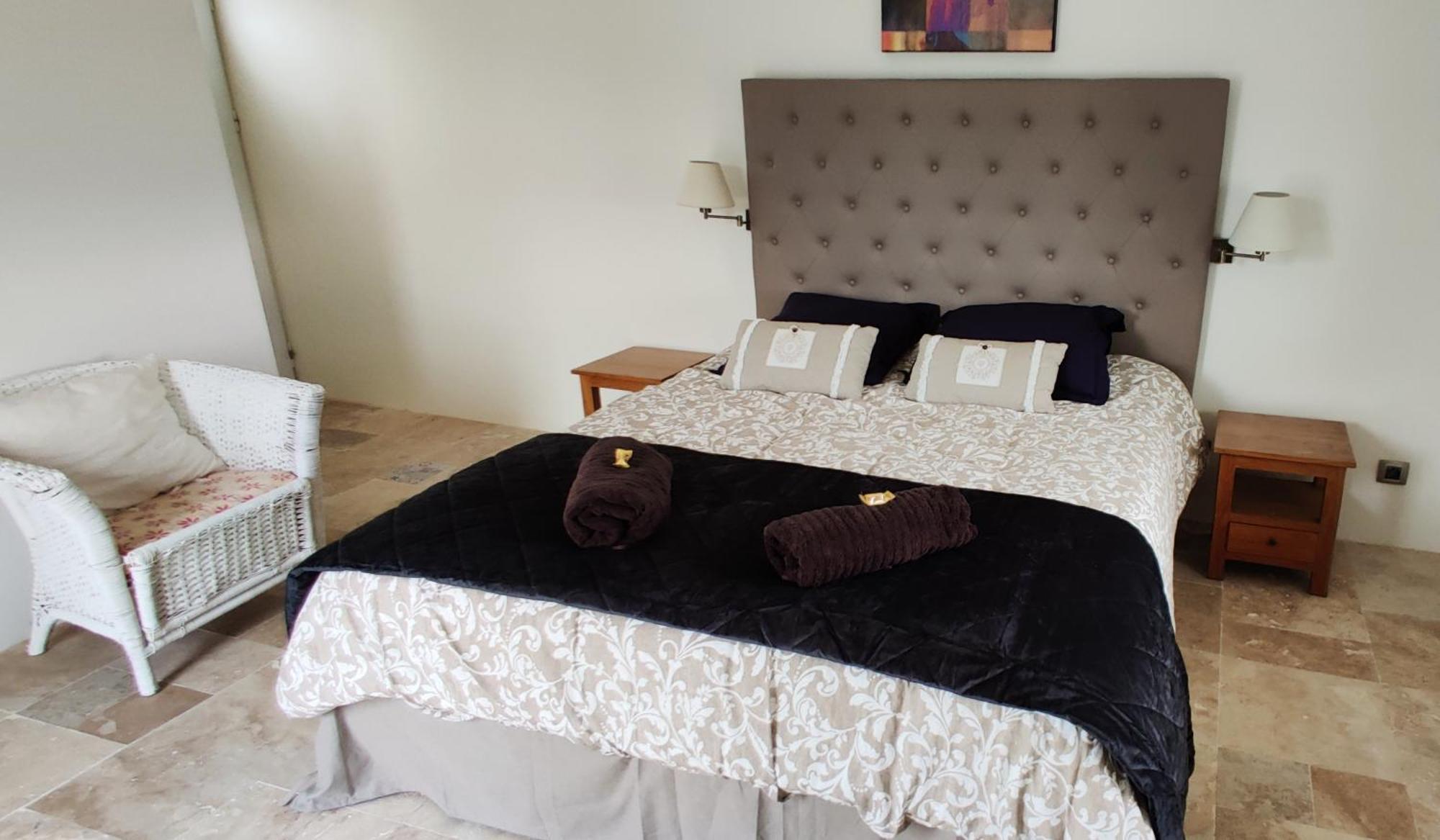 Chambre Cosy Avec Terrasse Sur La Colline Boisee, Parking Prive, Jardin, Calme, Climatisation, 10 Mn Pont Du Gard Num7 روشيفورْ دو جارْ المظهر الخارجي الصورة